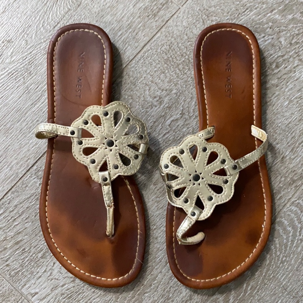 Nine West gold slippers